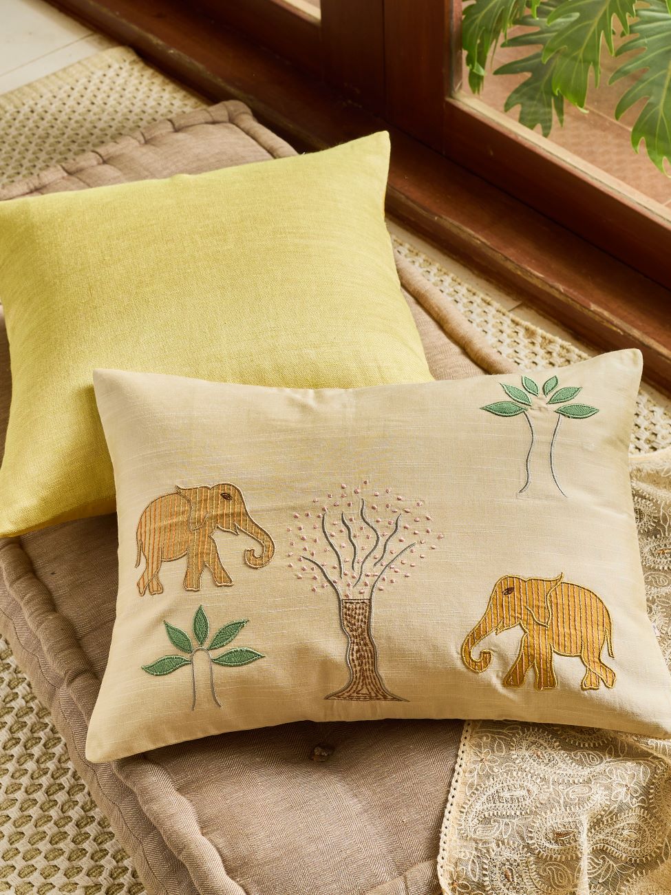 Aranya Cushion Cover