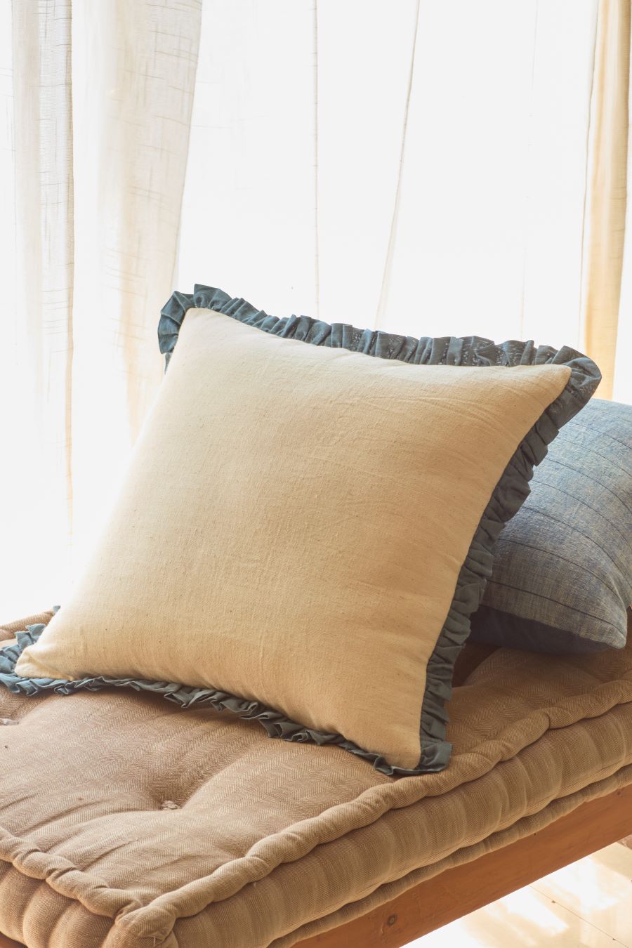 Mist Ruffle Cushion