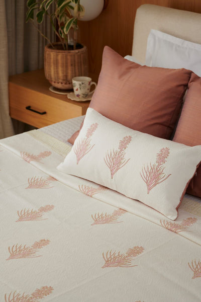 Pink Petal bedspread (Includes lumbar cushion)