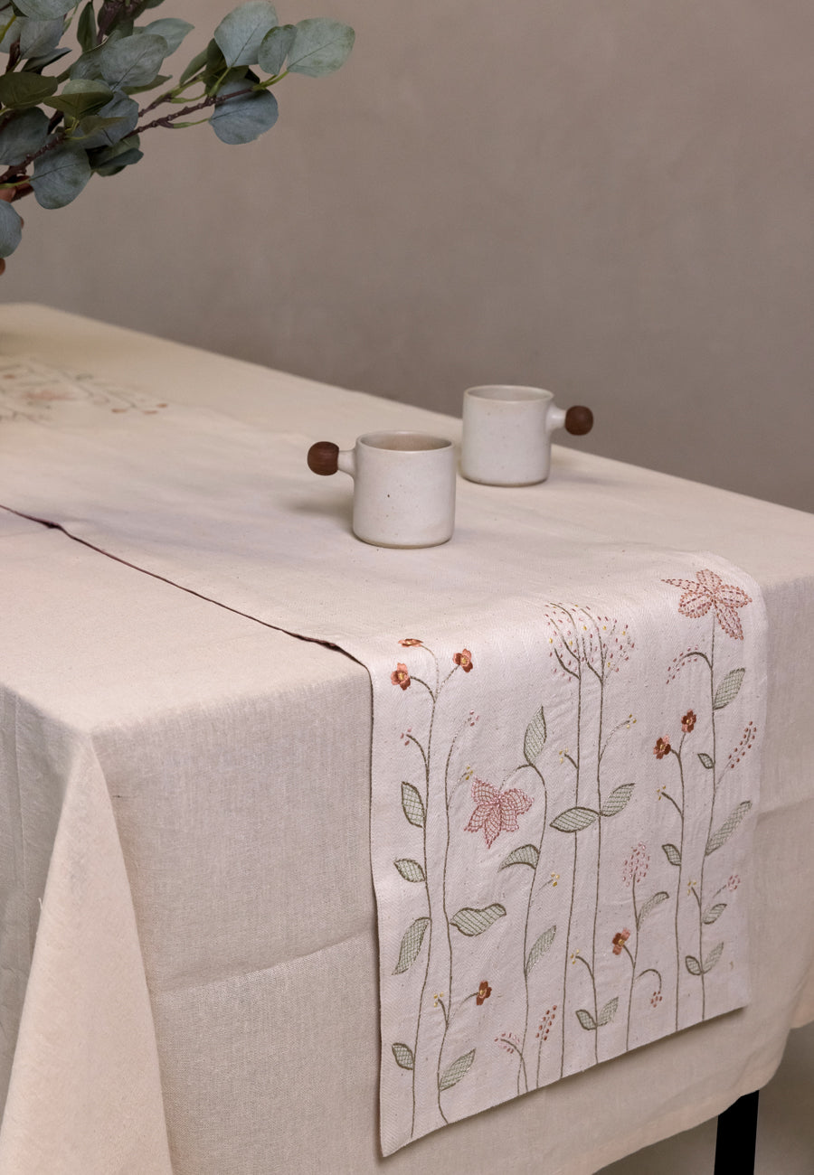 A knotted Affair Table Runner