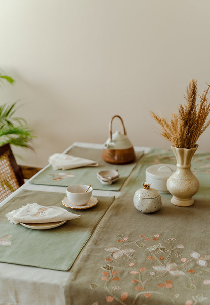 Blooming Melody Table Runner