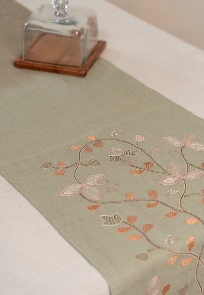 Blooming Melody Table Runner