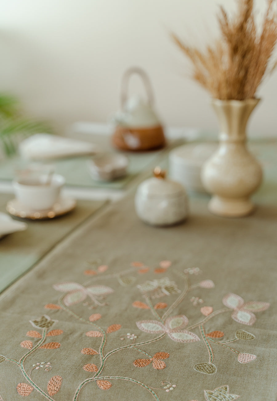 Blooming Melody Table Runner