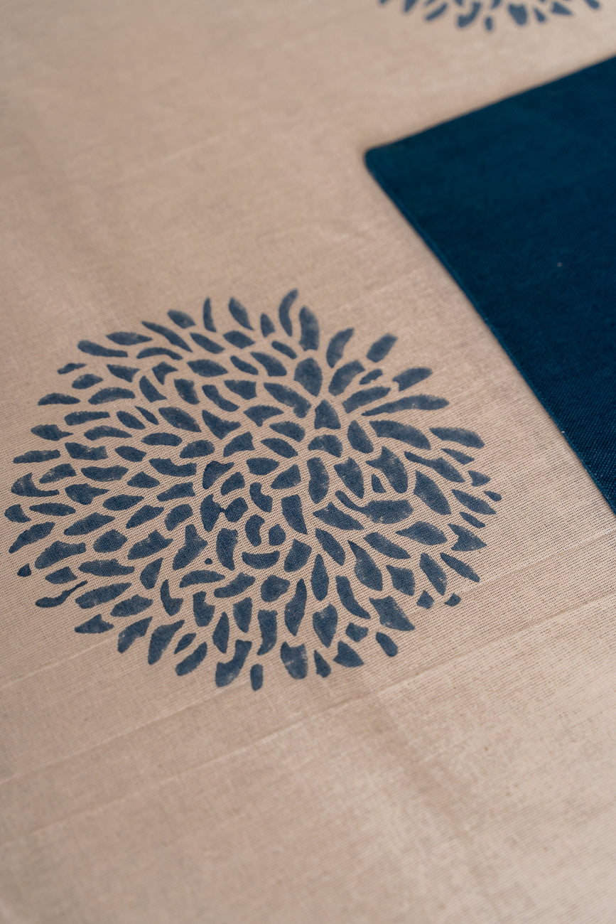 Dandelion table cloth