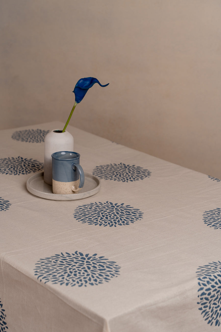 Dandelion table cloth