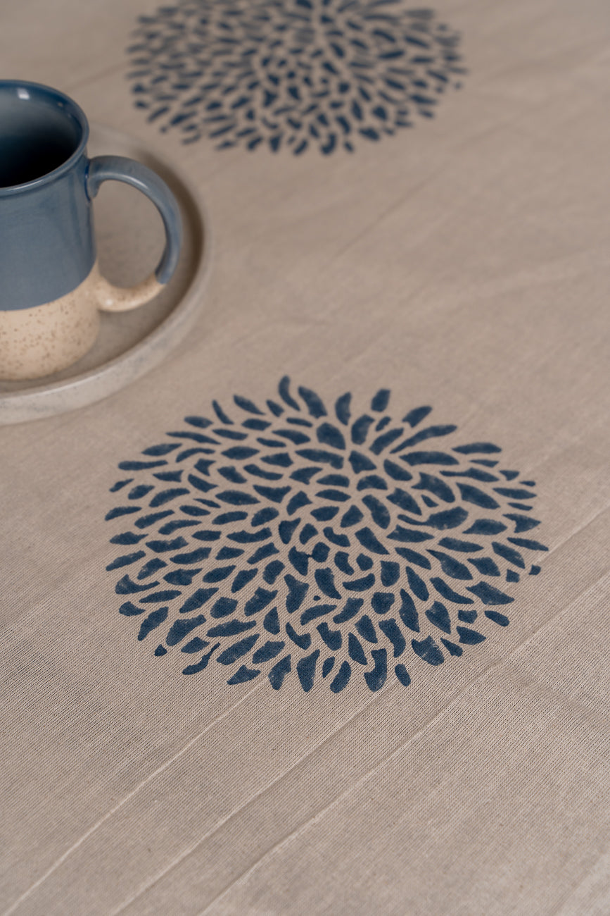 Dandelion table cloth