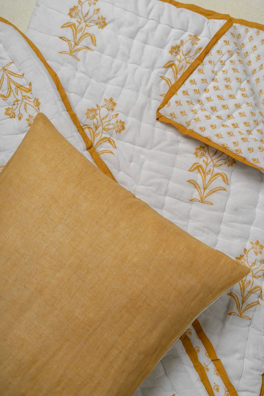 Yellow enigma butti quilt single bed