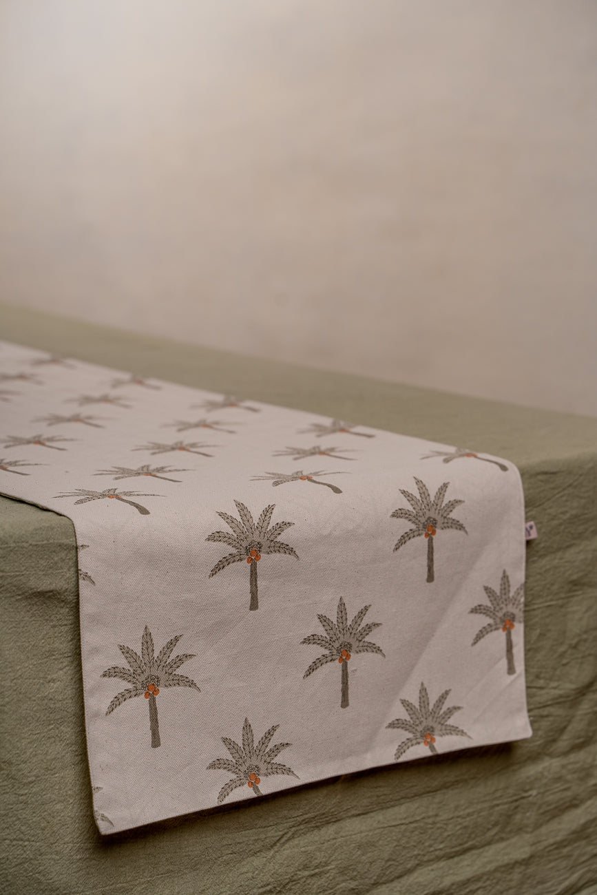 The calm palm table runner in grey